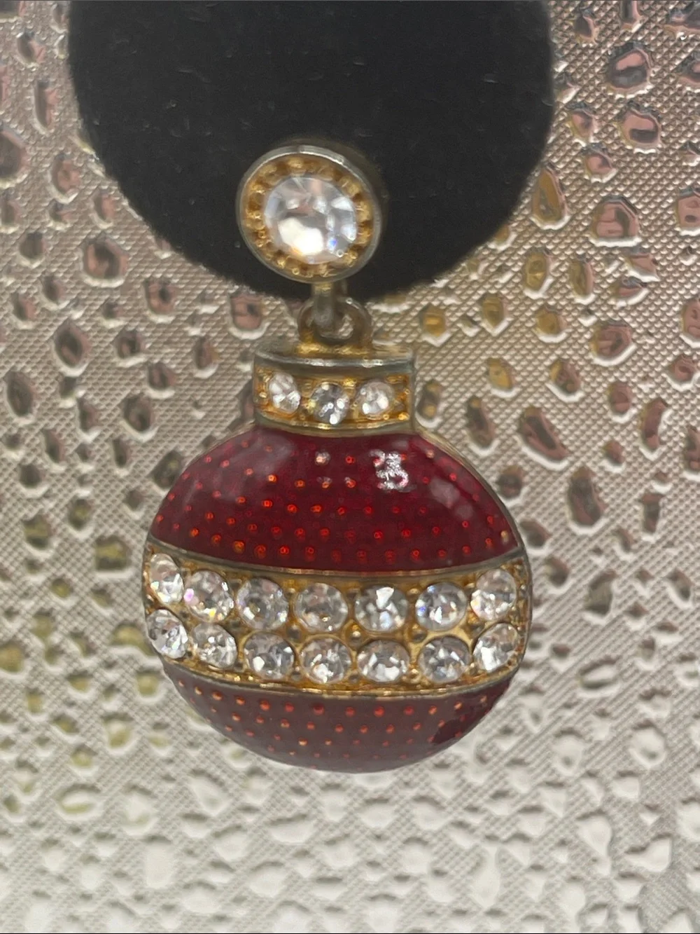 07.08.26-1 Eisenberg Ice Vintage Ornament Earrings in Red 😱